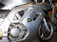 Краш тапи R&G RACING Classic Crash Protectors (swingarm pivot mount) Black Suzuki SV650 Full Faired 03-12