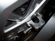 Краш тапи R&G RACING Classic Crash Protectors (swingarm pivot mount) Black Suzuki SV650 Full Faired 03-12