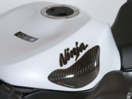 Протектор за резервоар R&G RACING Tank Sliders Carbon Kawasaki Ninja ZX6R 09-16