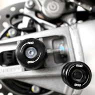 Протектор за ос R&G RACING Swingarm Protection Aprilia Tuono 1100 V4 25-26