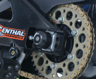 Протектор за ос R&G RACING Swingarm Protectors Black Suzuki GSX-R1000 17-21