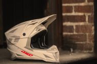 Мотокрос каска ONE INDUSTRIES X-297 FOCUS WHITE/GRAY